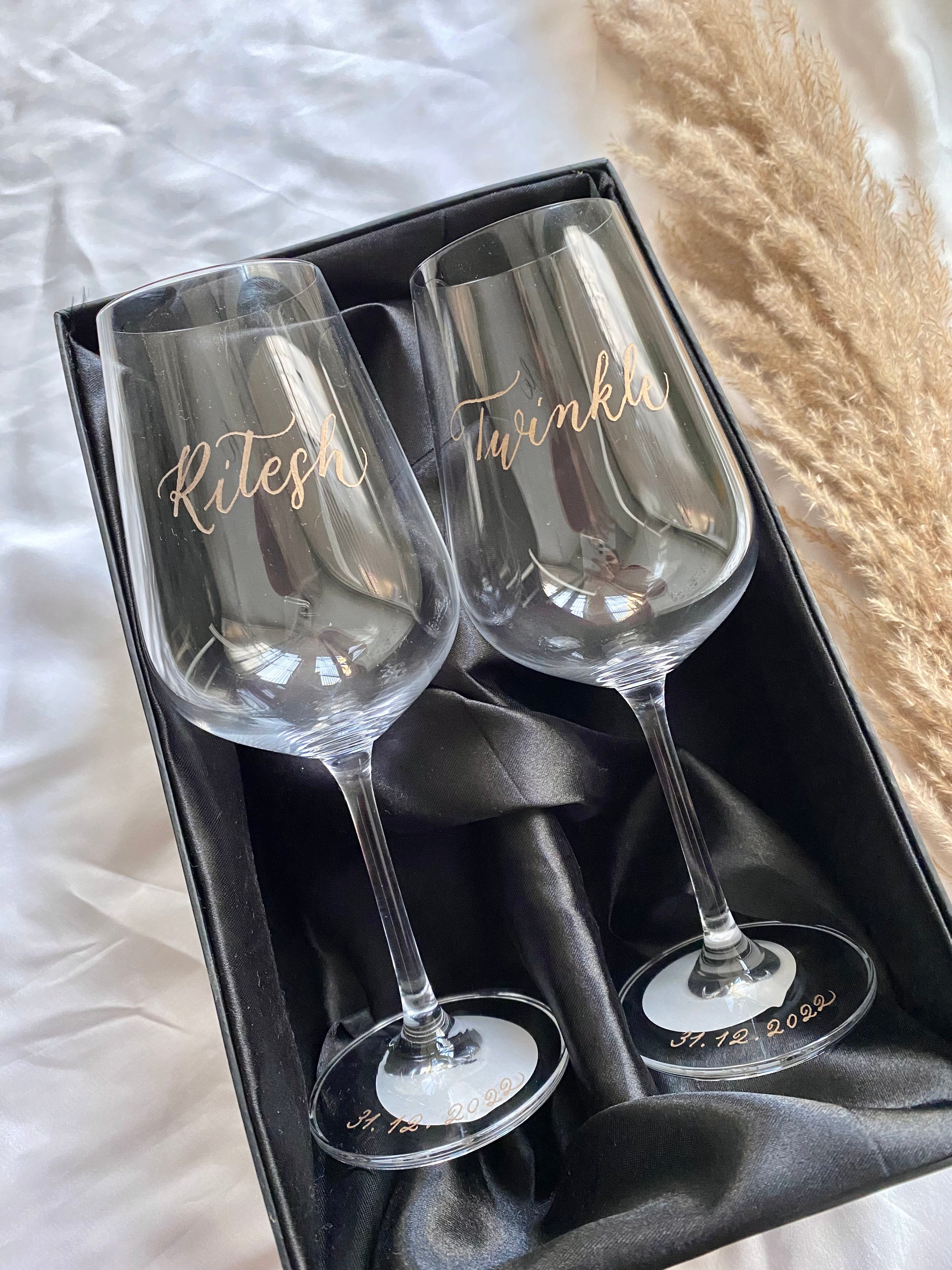 Engraved champagne glasses deals