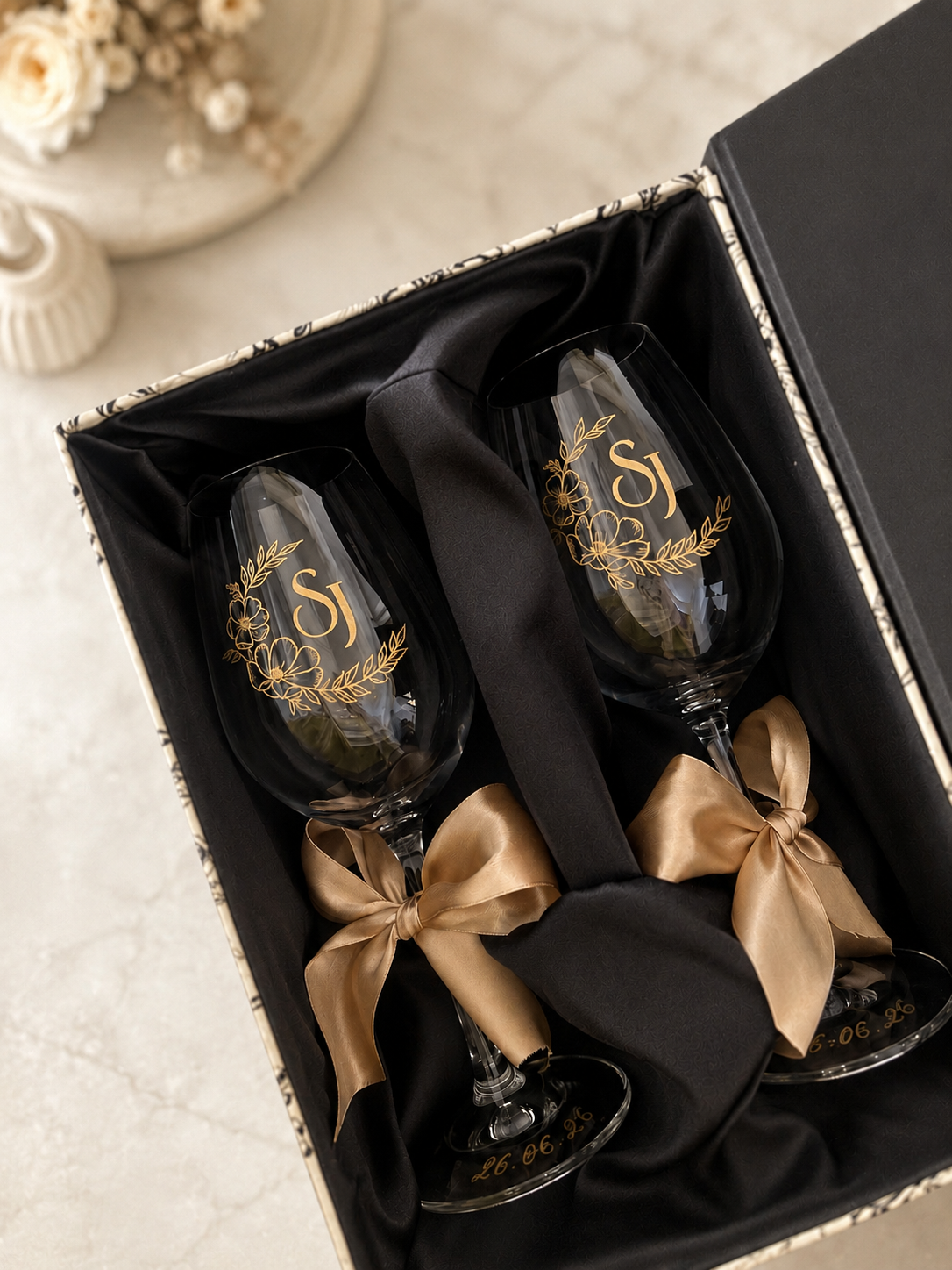Personalised Engraved Champagne / Wine Glasses | Wedding, Anniversary Gift